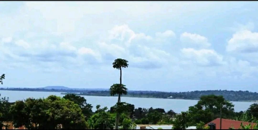 Migingo Suites Entebbe Kültér fotó