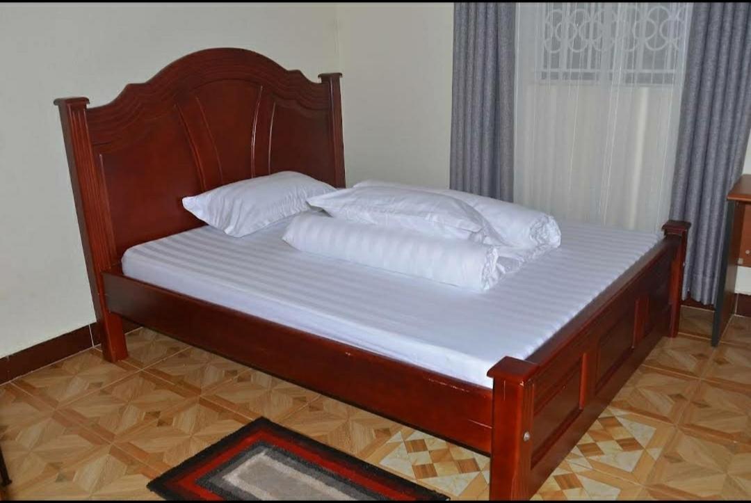 Migingo Suites Entebbe Kültér fotó