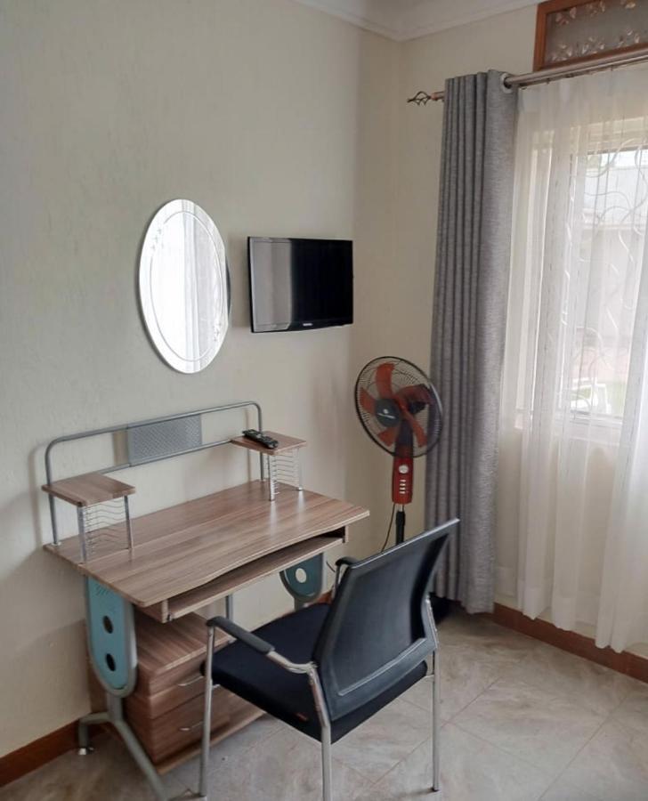 Migingo Suites Entebbe Kültér fotó