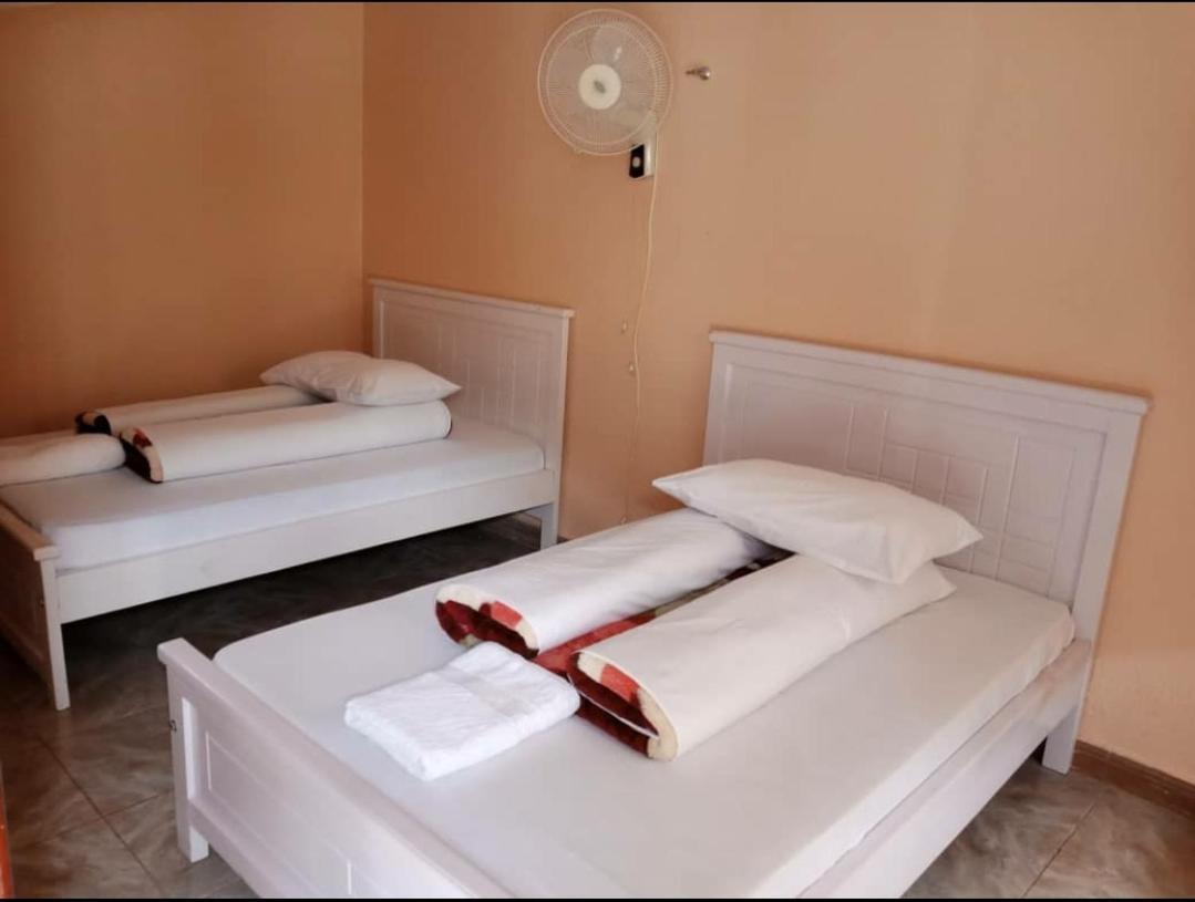 Migingo Suites Entebbe Kültér fotó