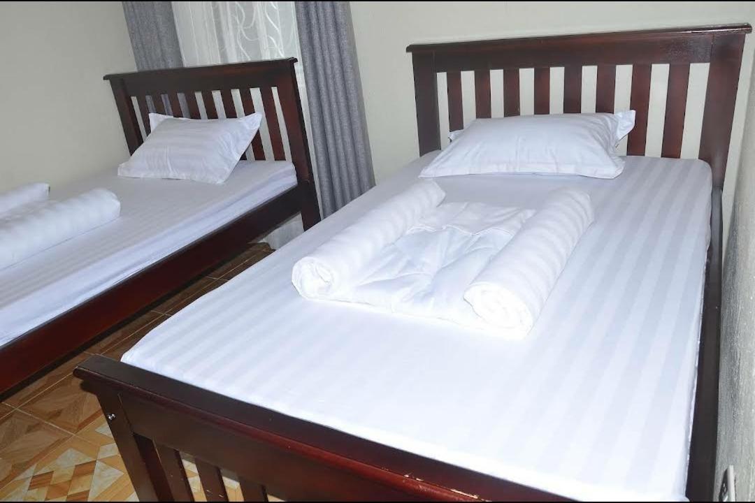 Migingo Suites Entebbe Kültér fotó
