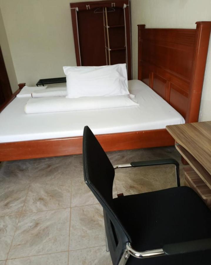 Migingo Suites Entebbe Kültér fotó
