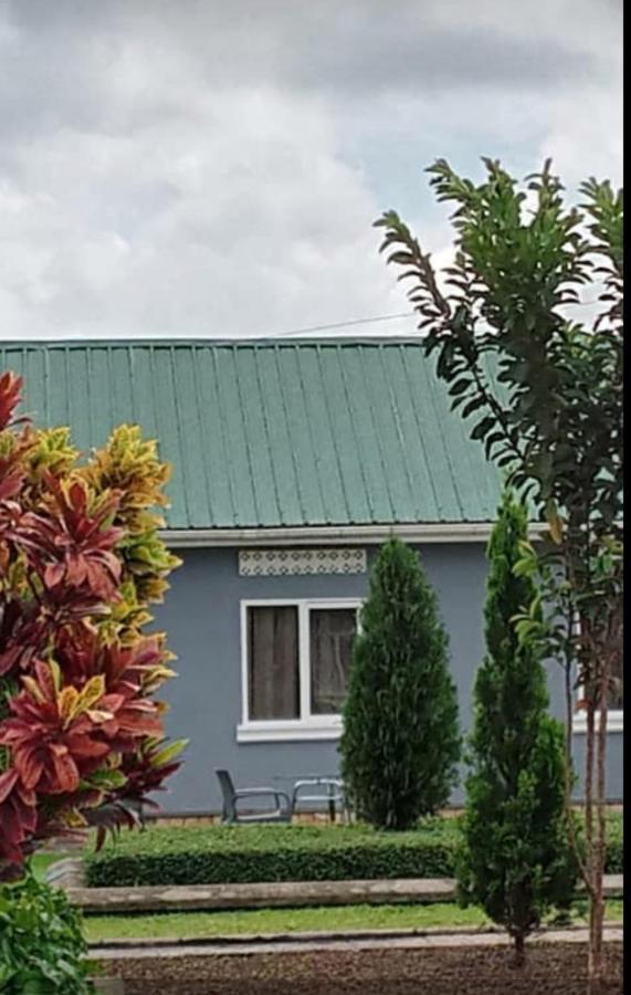 Migingo Suites Entebbe Kültér fotó