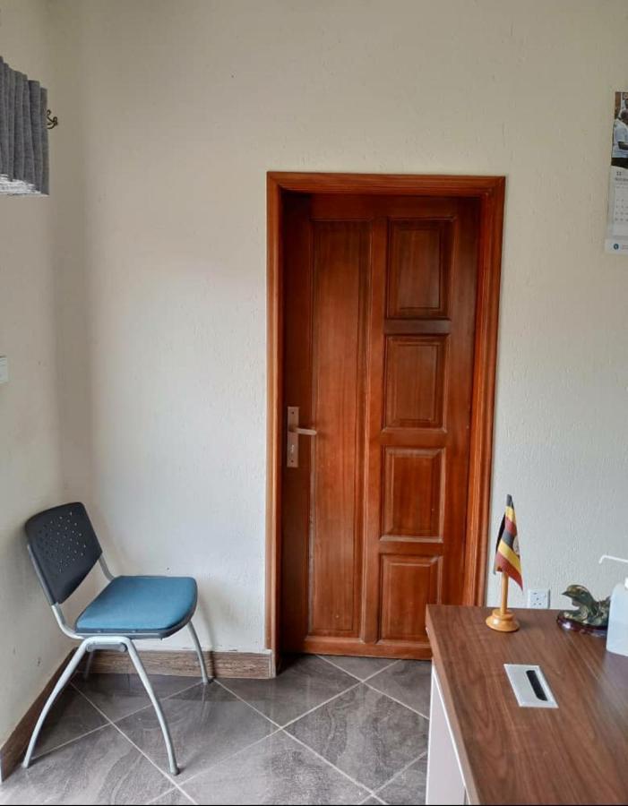 Migingo Suites Entebbe Kültér fotó